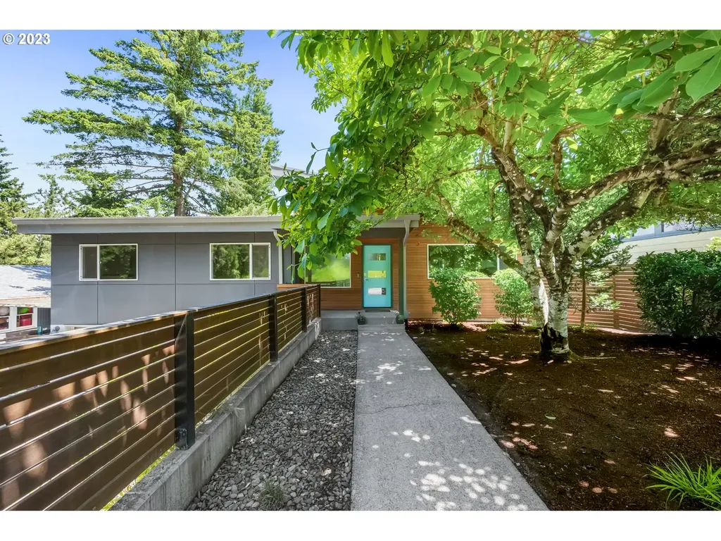 6168 Sw 37th Avenue Portland OR 97221
