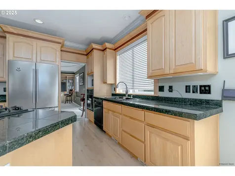 14732 SE Duke Street Portland OR 97236