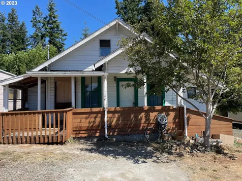 824 N Henry Street Coquille OR 97423