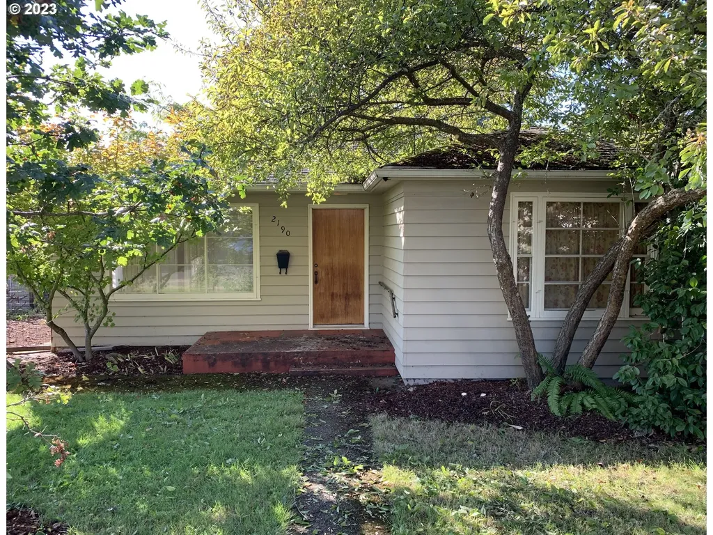 2190 Jackson Street Eugene OR 97405