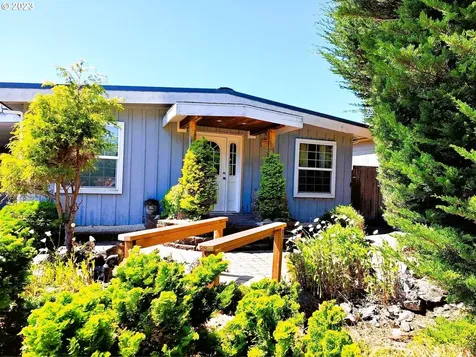 1655 N 15th Street Coos Bay OR 97420