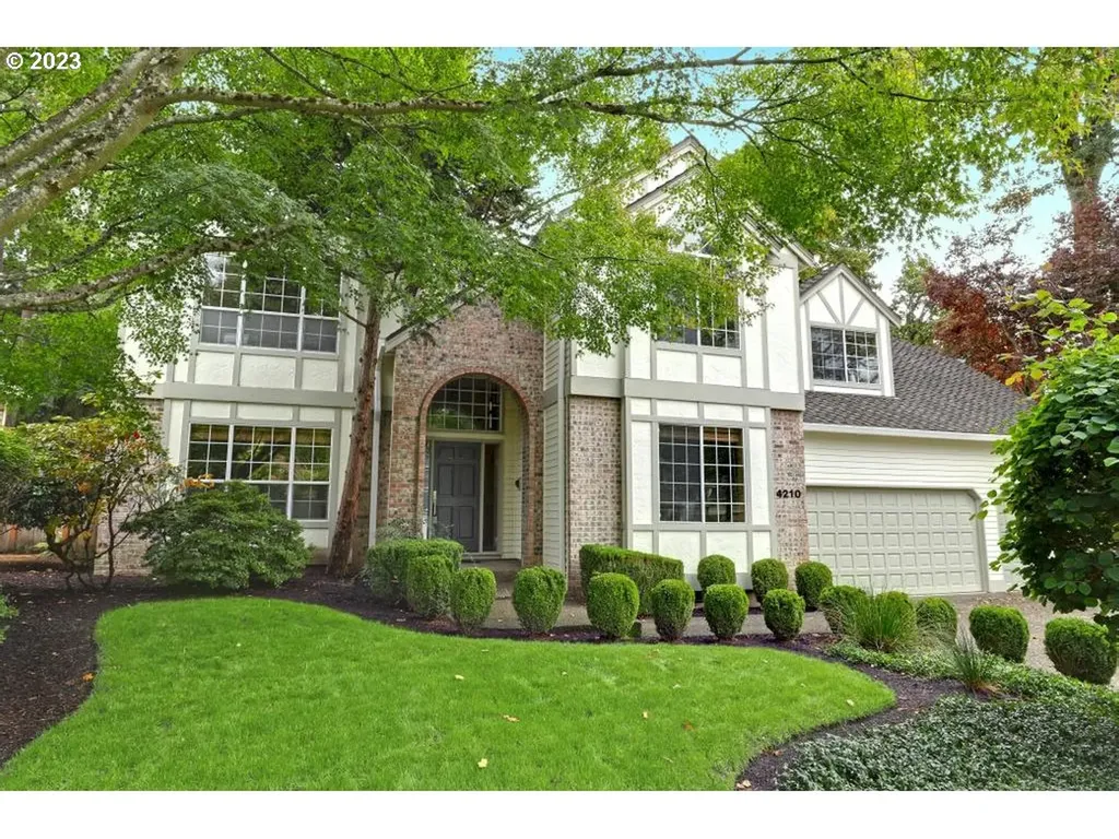 14210 Amberwood Circle Lake Oswego OR 97035