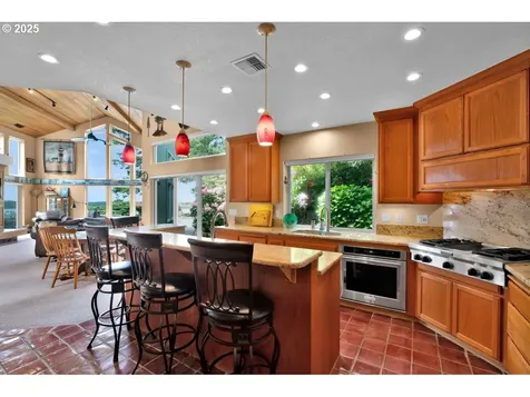 28 Shoreline Drive Florence OR 97439
