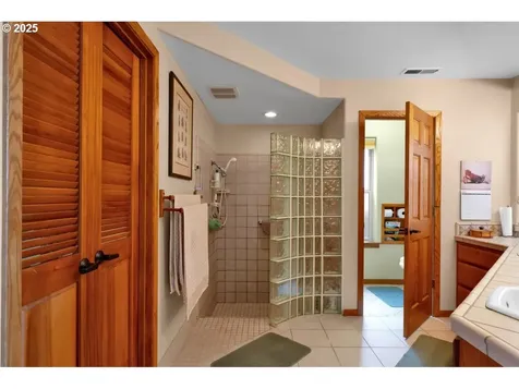 28 Shoreline Drive Florence OR 97439