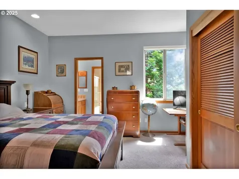 28 Shoreline Drive Florence OR 97439
