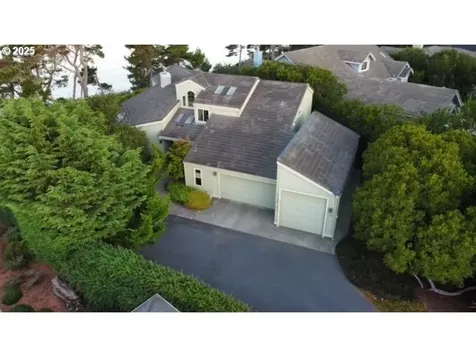 28 Shoreline Drive Florence OR 97439