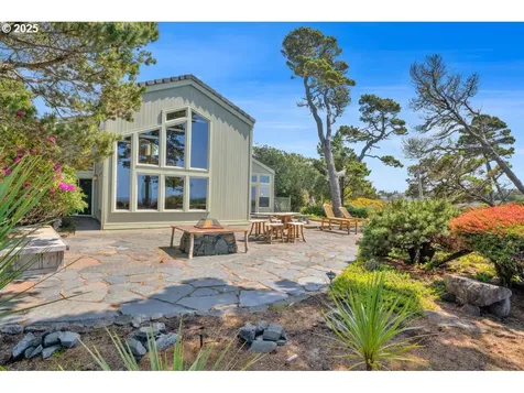 28 Shoreline Drive Florence OR 97439