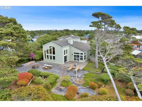 28 Shoreline Drive Florence OR 97439