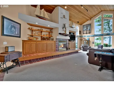 28 Shoreline Drive Florence OR 97439