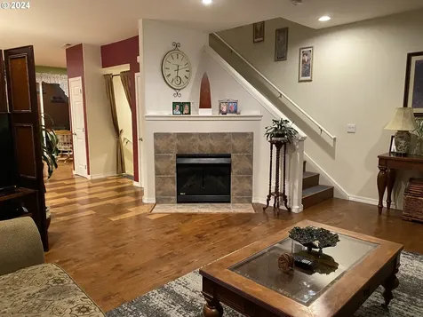 9287 Sw Sweek Drive Tualatin OR 97062