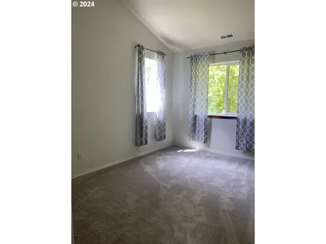 9287 Sw Sweek Drive Tualatin OR 97062