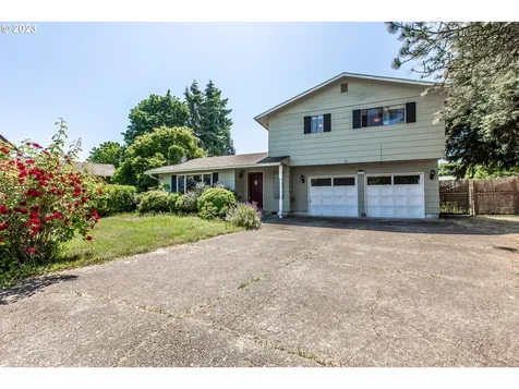 611 Rayner Avenue Springfield OR 97477