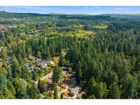 16164 Parker Road Lake Oswego OR 97035