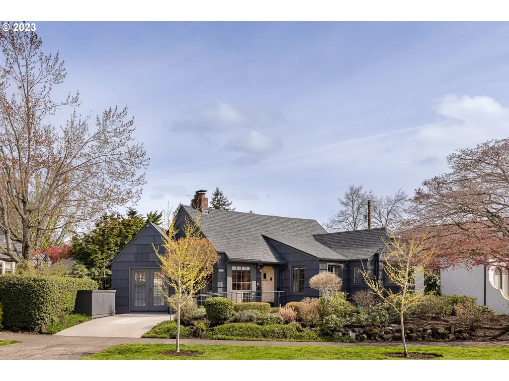 3885 Ne Alameda Street Portland OR 97212