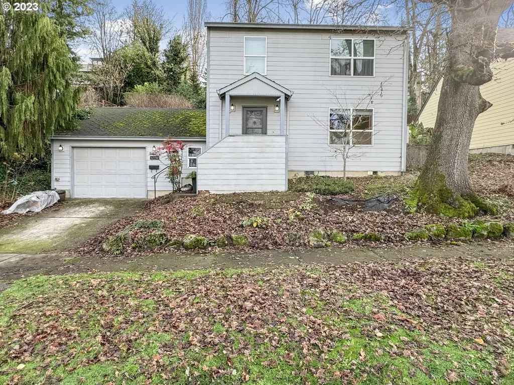 1220 Madison Street Oregon City OR 97045