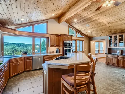 12480 Nw Shearer Hill Road Forest Grove OR 97116