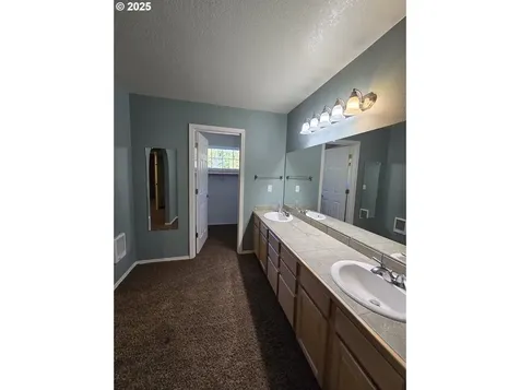 68304 E Twinberry Loop Welches OR 97067