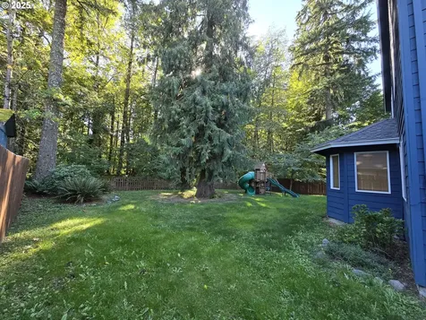 68304 E Twinberry Loop Welches OR 97067