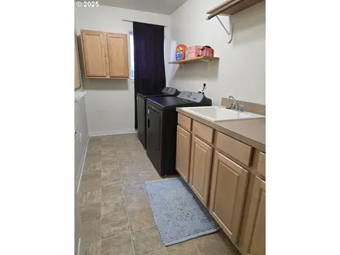 68304 E Twinberry Loop Welches OR 97067
