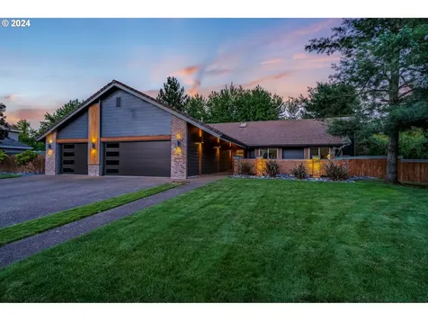 216 Nw West Hills Drive Mcminnville OR 97128