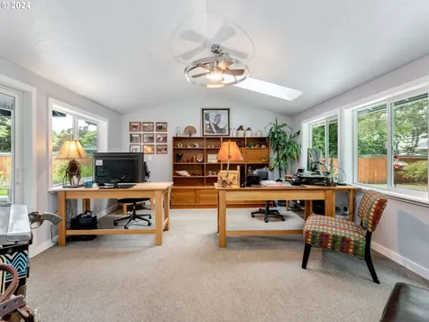216 Nw West Hills Drive Mcminnville OR 97128