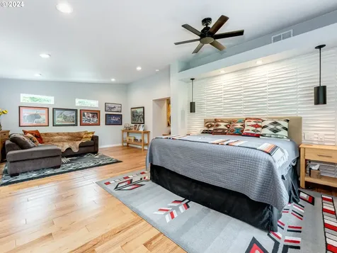 216 Nw West Hills Drive Mcminnville OR 97128