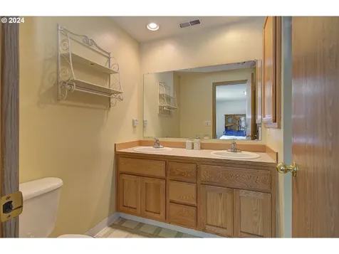 9707 Ne 104th Court Vancouver WA 98662