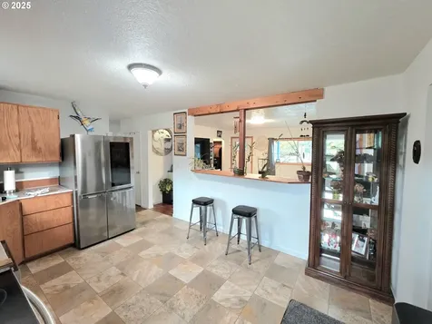 2951 NE Yount Avenue Roseburg OR 97470