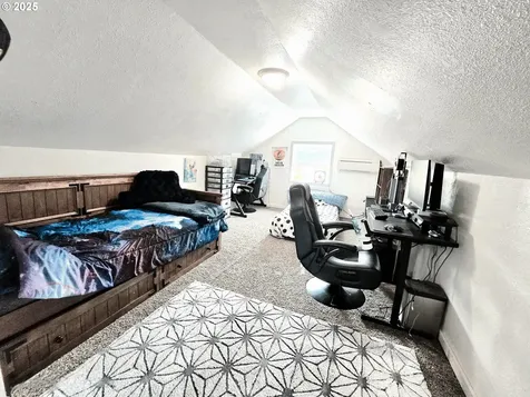 2951 NE Yount Avenue Roseburg OR 97470