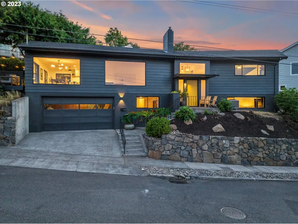 7917 Sw Burlingame Avenue Portland OR 97219