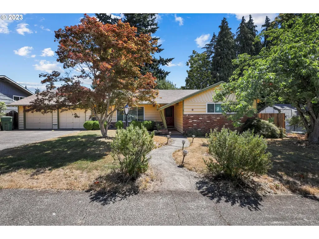 680 Clarmount Street Nw Salem OR 97304