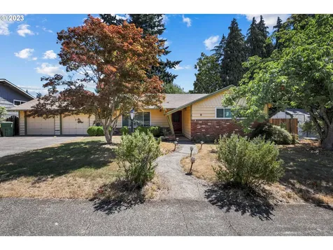 680 Clarmount Street Nw Salem OR 97304