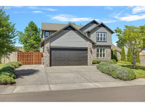 1355 N Hawthorne Street Canby OR 97013