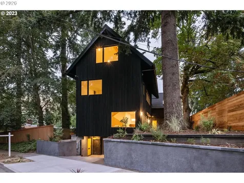 4523 SE Tibbetts Street Portland OR 97206