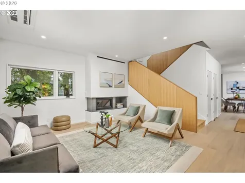 4523 SE Tibbetts Street Portland OR 97206
