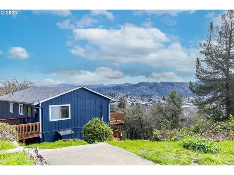 490 Nw Galaxy Drive Winston OR 97496