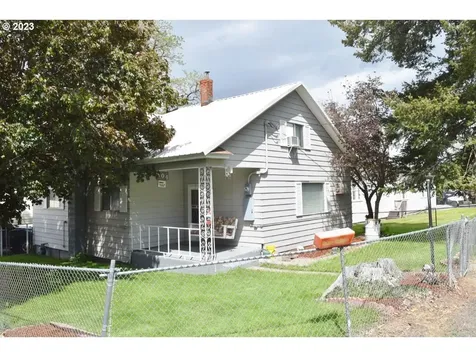 104 S Broad Street Weston OR 97886