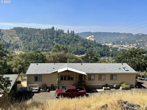 191 Cegavske Lane Roseburg OR 97470