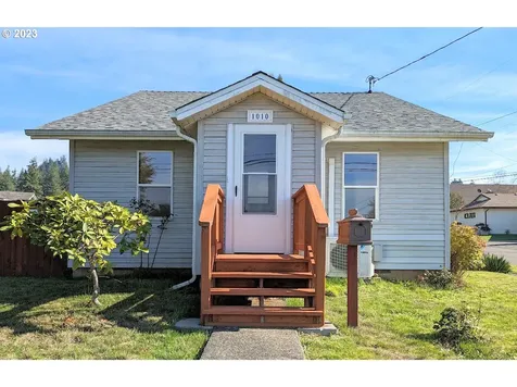 1010 N Elliott Street Coquille OR 97423