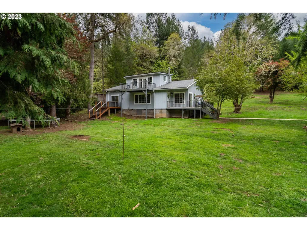 11533 Tyee Road Umpqua OR 97486