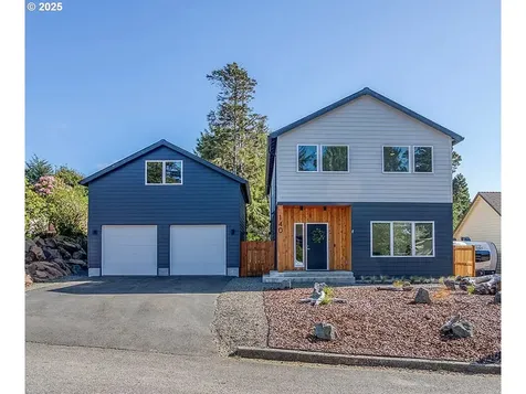 140 NW Lancer Street Lincoln City OR 97367