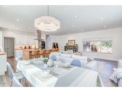 140 NW Lancer Street Lincoln City OR 97367