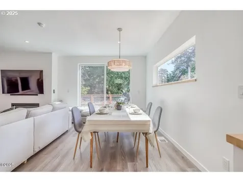 140 NW Lancer Street Lincoln City OR 97367