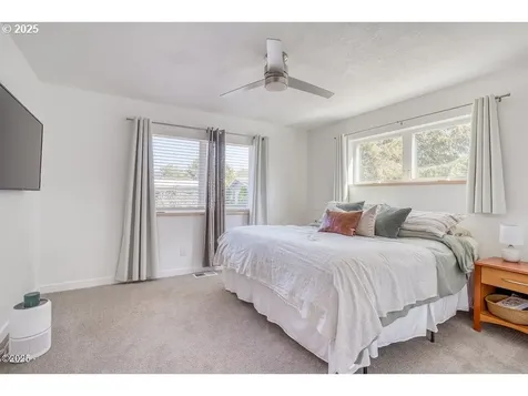 140 NW Lancer Street Lincoln City OR 97367