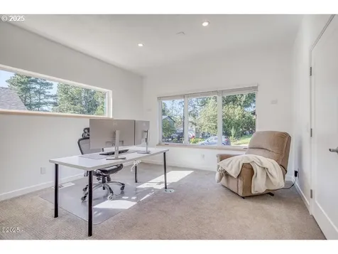 140 NW Lancer Street Lincoln City OR 97367