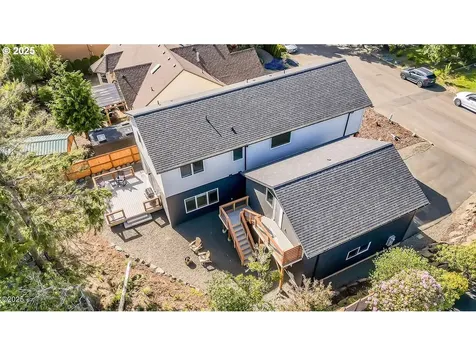 140 NW Lancer Street Lincoln City OR 97367