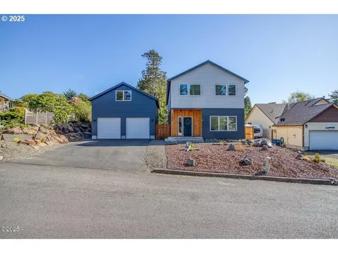 140 NW Lancer Street Lincoln City OR 97367