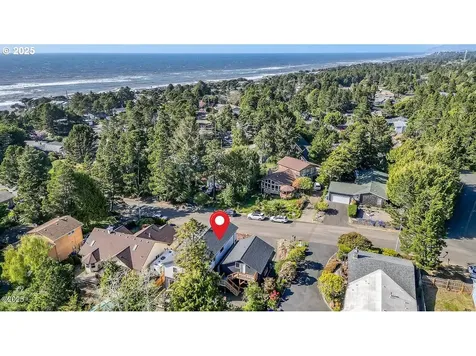 140 NW Lancer Street Lincoln City OR 97367