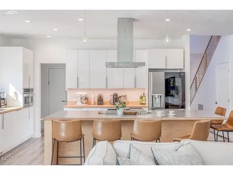 140 NW Lancer Street Lincoln City OR 97367