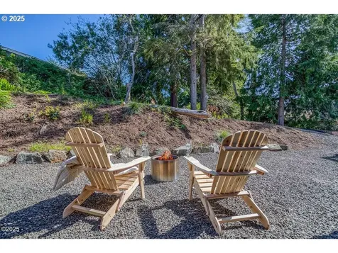 140 NW Lancer Street Lincoln City OR 97367